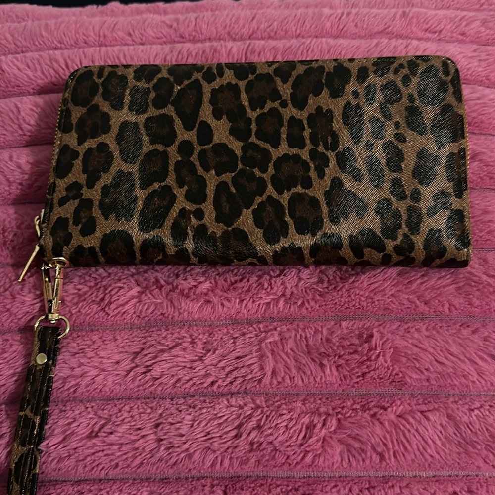 🐯🐯Leopard wallet🐯🐯 - Picture 2 of 3